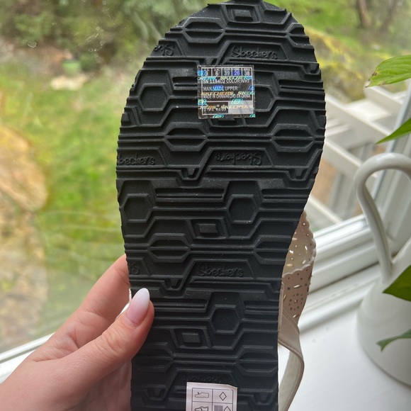 Skechers Women's Arch Fit Meditation Sandal - Picture 5 of 5